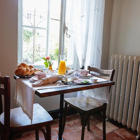 Le Patio Des Senteurs Bed and Breakfast Verzeille Εξωτερικό φωτογραφία