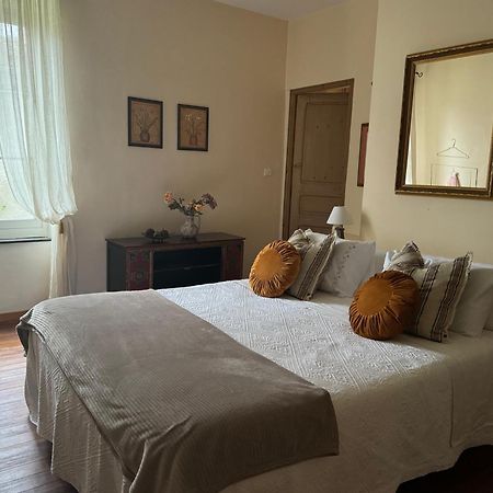 Le Patio Des Senteurs Bed and Breakfast Verzeille Εξωτερικό φωτογραφία