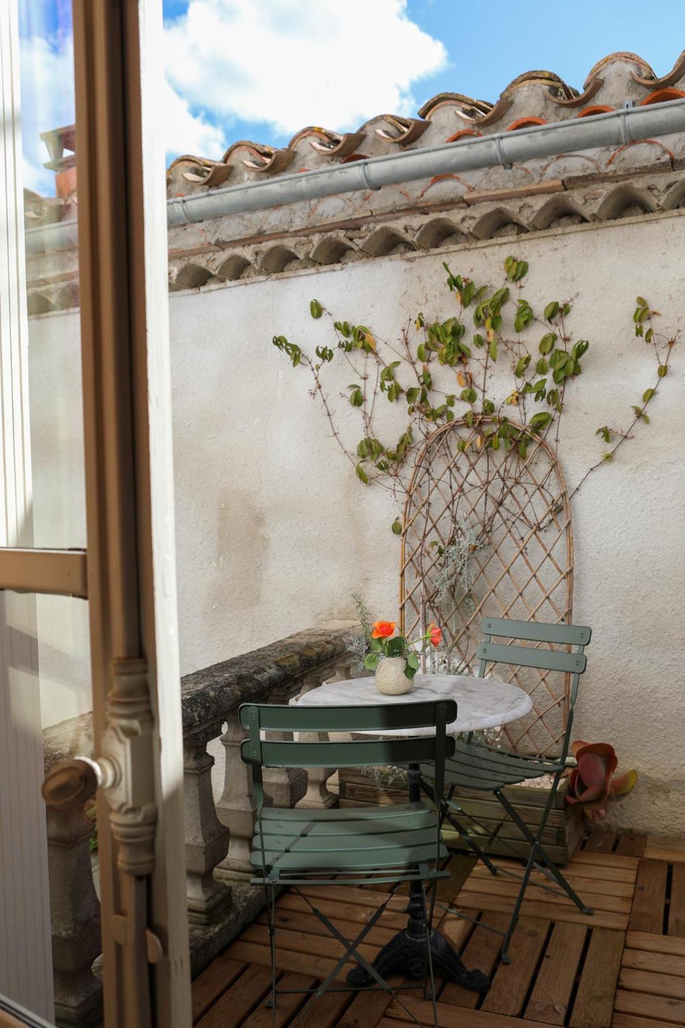 Le Patio Des Senteurs Bed and Breakfast Verzeille Εξωτερικό φωτογραφία