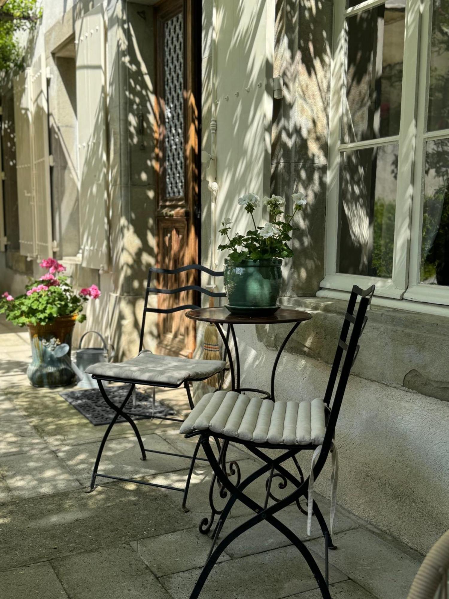 Le Patio Des Senteurs Bed and Breakfast Verzeille Εξωτερικό φωτογραφία